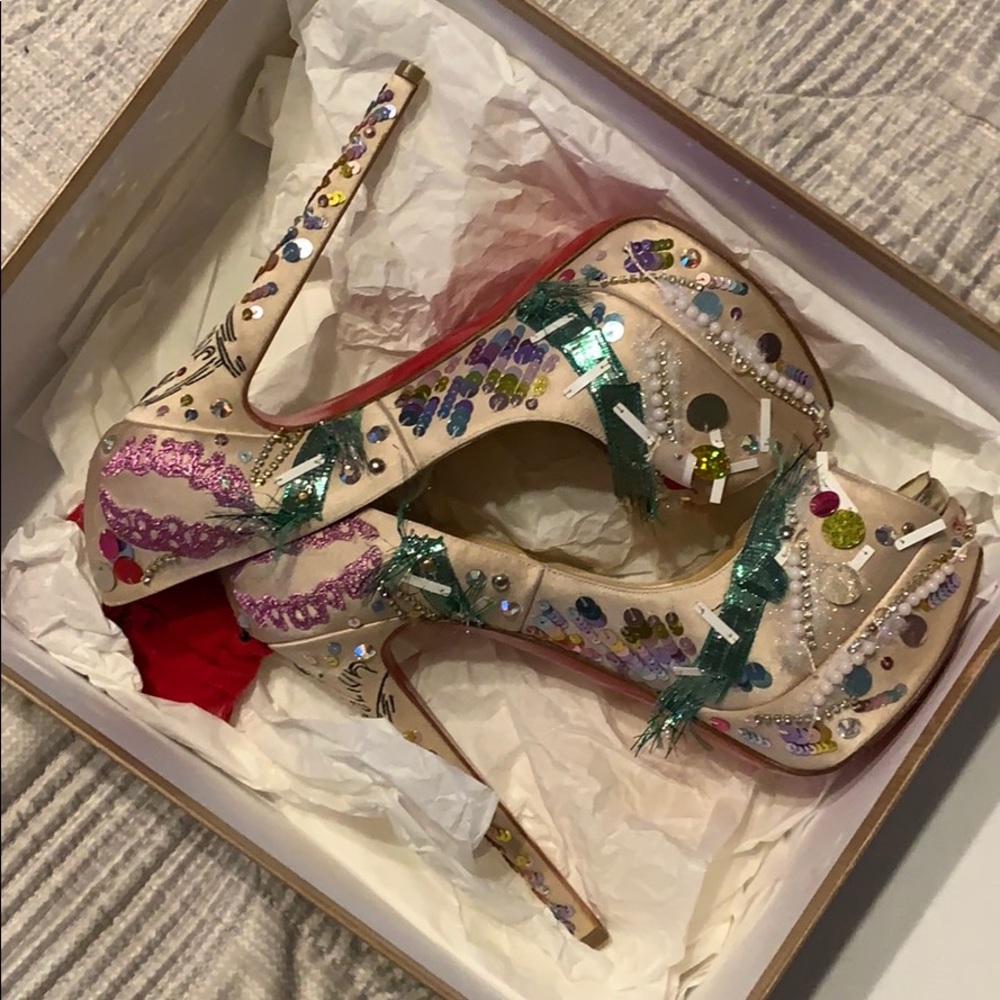 Limited Edition Make Up Trash Louboutin